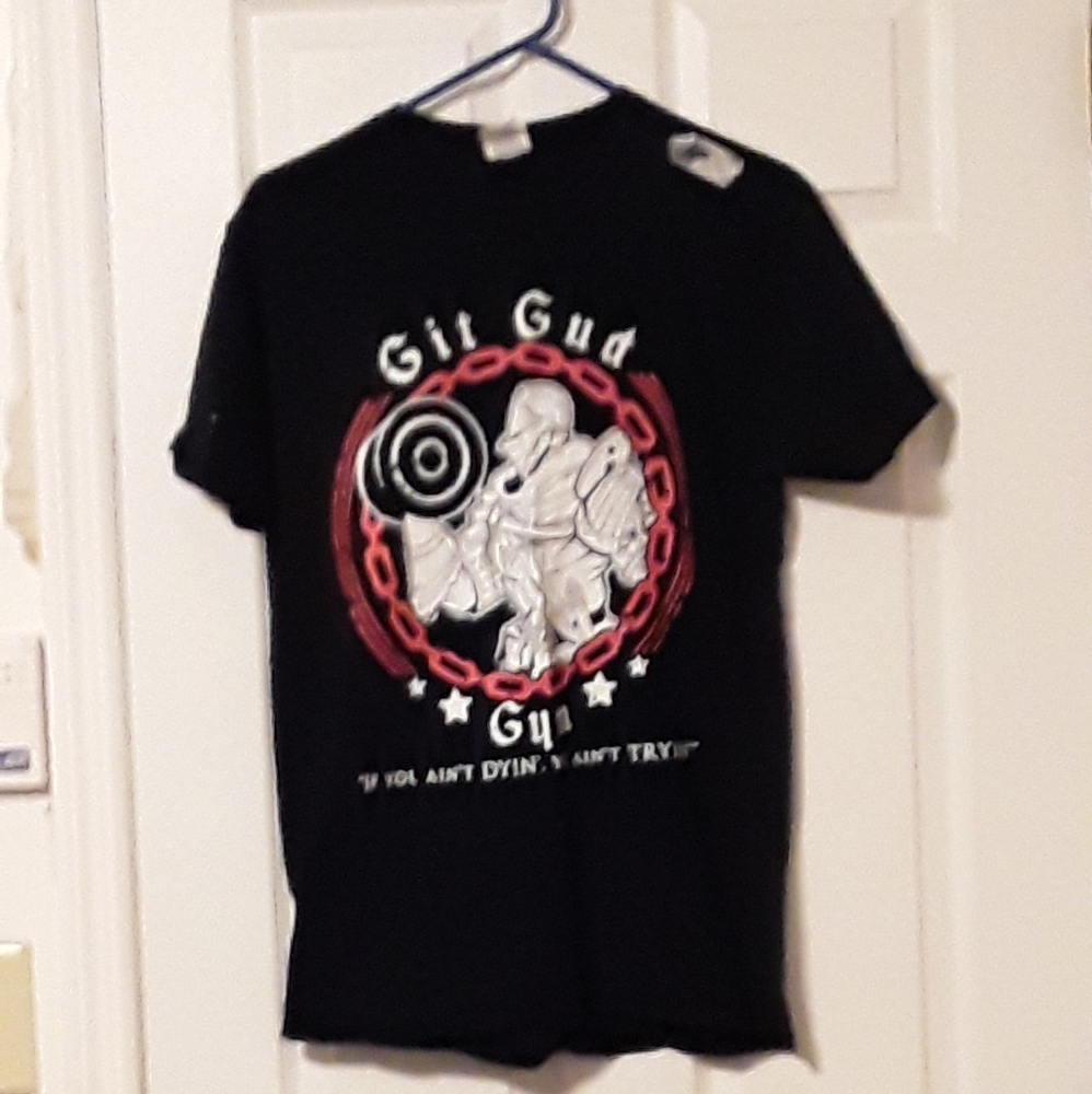 Short sleeve black t shirt